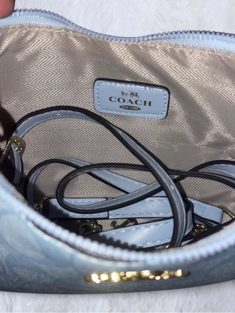 Coach Signature Shoulder Bag in Pale Blue with White Trim - Picture 6 of 8